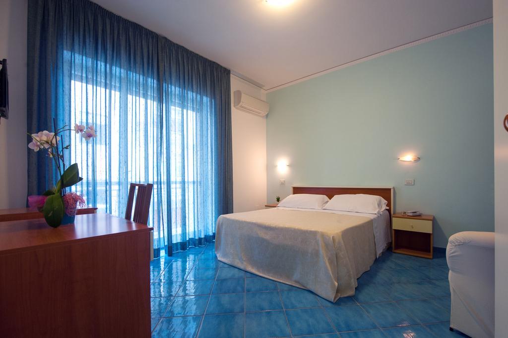 Oasi Hotel Maiori Kamer foto