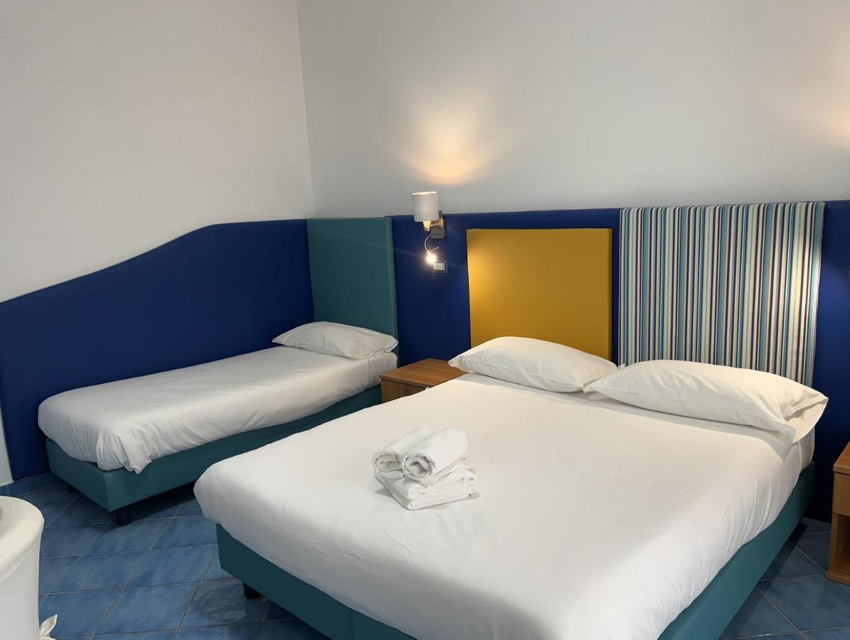 Oasi Hotel Maiori Buitenkant foto