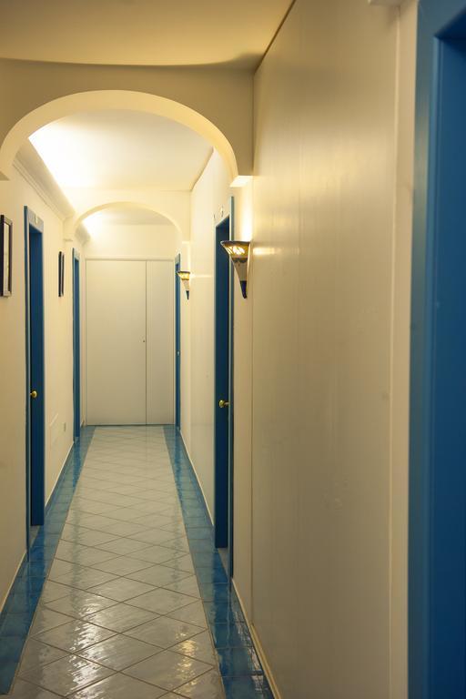 Oasi Hotel Maiori Buitenkant foto